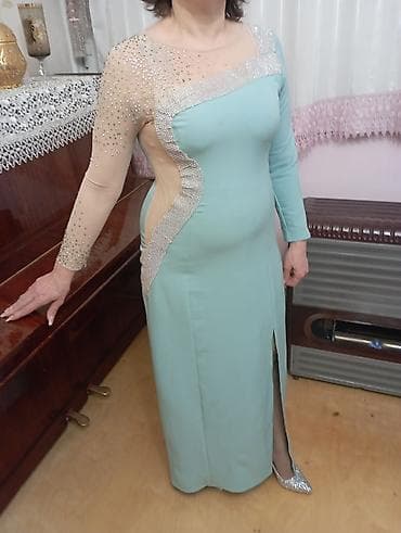 paltar don: Ziyafət paltarı 80 azn Gəncə
1dəfə geyinilib 150 man alınıb — 2