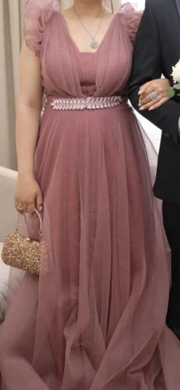 Cemi 1defe toya geyinilib .Mauve/çəhrayı-bənövşəyi tonlarda zərif