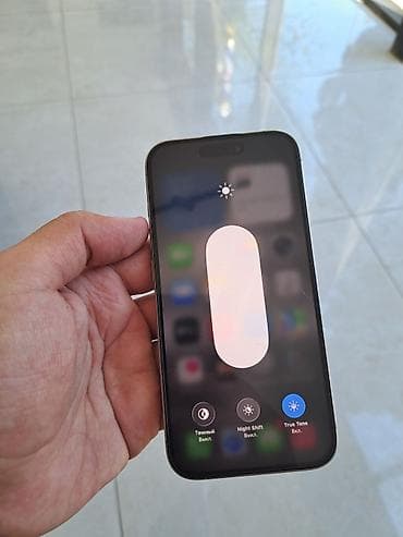 infinix note 60: IPhone 15 Pro, Natural Titanium, Face ID — 7