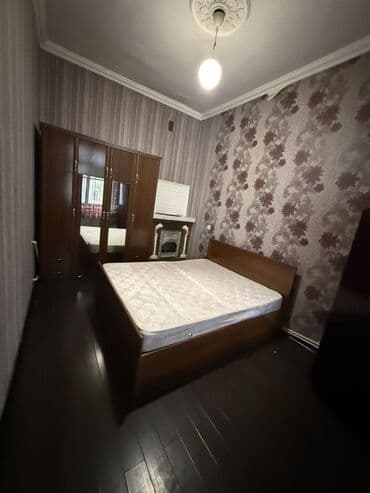 Qarajlar: 4 otaqlı, 110 kv. m, Orta təmir — 9