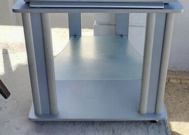 стеклянный журнальный стол: Düz TV altlığı, Polkalı, Laminat — 1