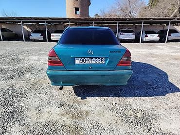 mercedes b class: Mercedes-Benz 220: 2.2 l | 1998 il Sedan — 5