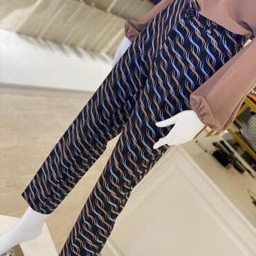 şalvar cins: Yenidi. Italia 🇮🇹 məhsulu. Mağaza bağlandığı üçün geyimlər maya — 2