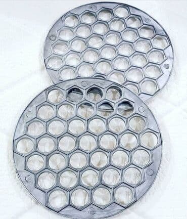 gurcu xengeli aparati: Mantı kesen
Demir material
Rus istehsalı — 1