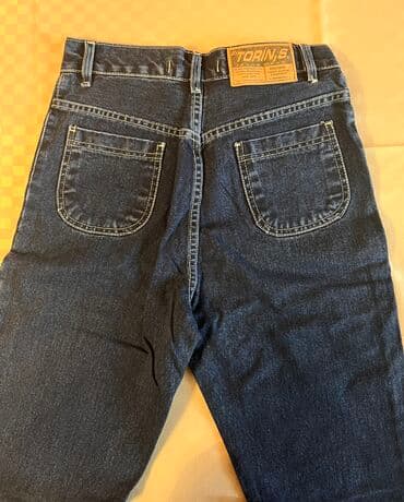 Toy paltarları və aksesuarları: Djins. Alman malı. Ölçülər: Taliya 58-70 sm. Hündürlük: 1,30 Təzə — 10