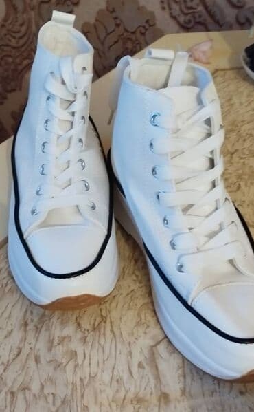 женские кеды сникерсы: Размер: 40, цвет - Белый, Новый — 3