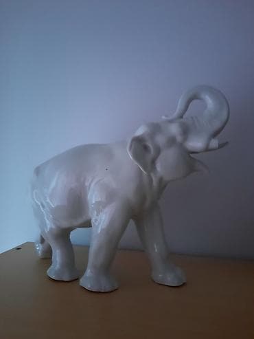 Советспий фарфор.ЛФЗ.Отломлено часть клыка