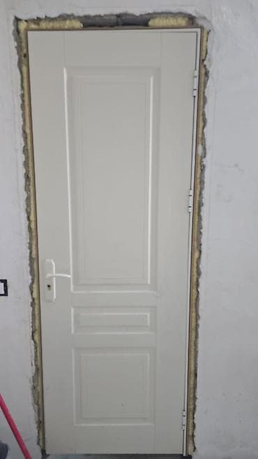 pencere qapi: Ağ rəngli 2 ədəd taxta qapı eni 76smhundürü 205 sm . Yeni Yasamal — 3