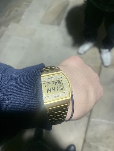 Личные вещи: Б/у, Наручные часы, Casio, цвет - Золотой — 2