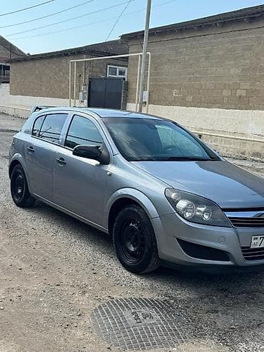 kia servis ehtiyat hisseleri: Opel Astra: 1.4 l | 2009 il 296000 km Hetçbek — 5