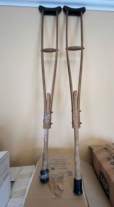 Əlil arabaları: Taxta qoltuqağacı cütü - Material: tam ağac gövdə, üst hissədə yumşaq — 3