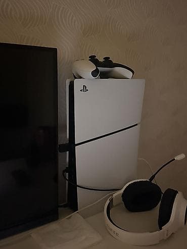 playstation 5 çanta: PlayStation 5 (Disk versiyası) oyun konsolu - Rəsmi PS5 dizaynı — 1