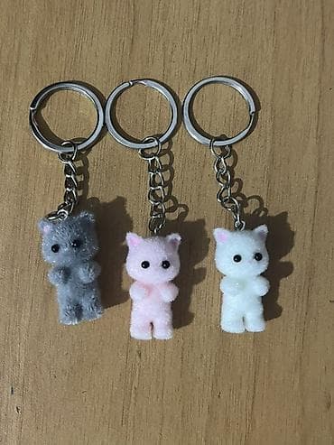goy daş: Məhsul: Pişik fiqurlu açarlıq dəsti 1 ededi - Dizayn: 3 ədəd miniatür — 1