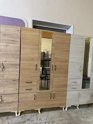 Yeni, 3 qapılı, Güzgülü, Bej, Taxta, Açılan, Düz dolab