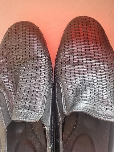 Мокасины и лоферы: Təmiz dəri ayaggabi 
yay ücün. 140 manata alinib. 
səligəli galib — 3