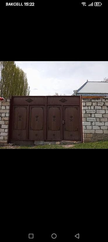 Satışda: Həyət evi - 1 mərtəbəli daş tikili, kirəmit rəngli metal dam
