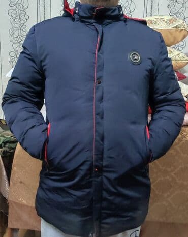 Kişi üçün qalın qış gödəkçəsi - Rəng: tünd göy, qırmızı detallarla