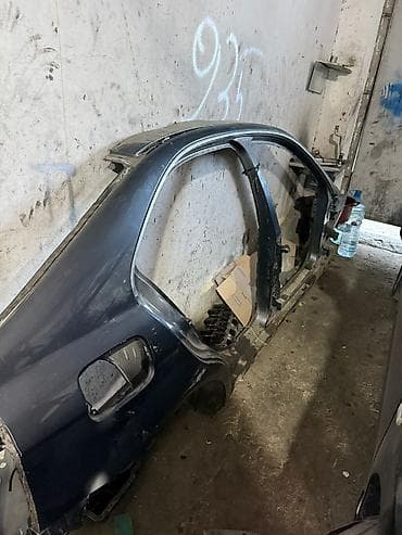 Ehtiyat hissələri: W204 sağ sol bez kaaska cutu 900 azn — 4