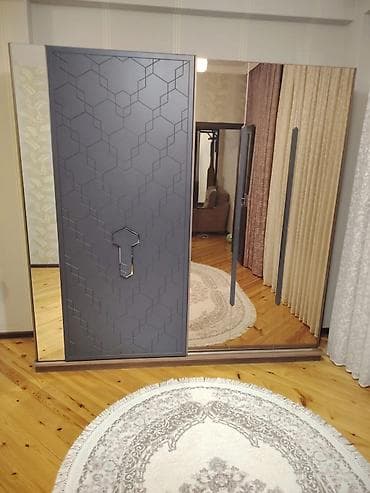 bu mebellər: RumiYataq otağı üçün güzgülü dolab, 250₼ satilir .Yaxşı vəziyyətdə — 1