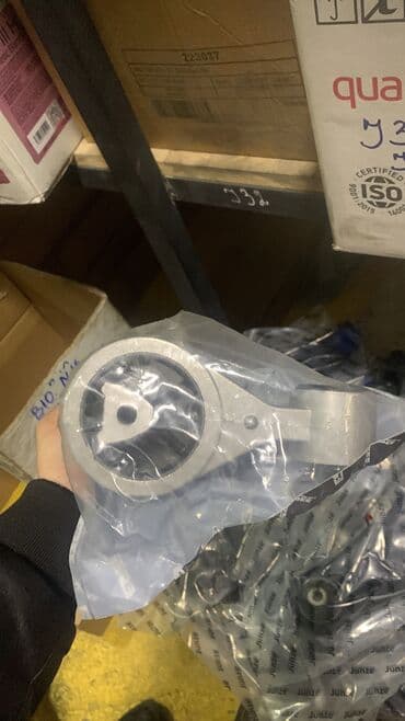 ниссан запчасти: Nissan Paduşkaları Arxa,qabaq,ön,iç,çöl,on,ic,col,alt,üst,sol,sag,sağ — 2