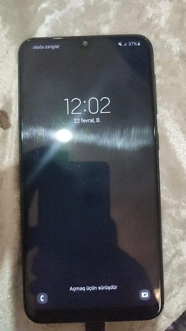 redmi note 8 satilir: Samsung Galaxy A10, 32 GB, rəng - Qara, İki sim kartlı — 2