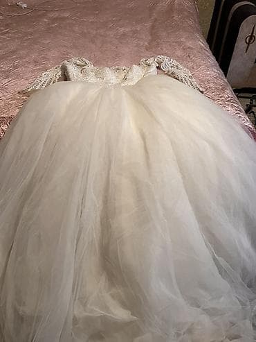 ucuz gelinlikler: Zərif gəlinlik paltarı - Model: A-line/prenses siluet, geniş tül ətək — 2