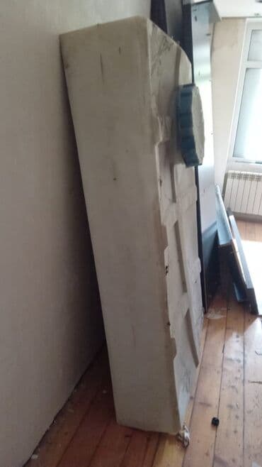 Bak, Plastik, 250 l l, İşlənmiş, Ünvandan götürmə