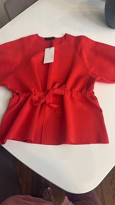 gun eynəyi: Qırmızı qısaqol bluz/top - Brend: ZARA (etiket üzərində) - Rəng — 1