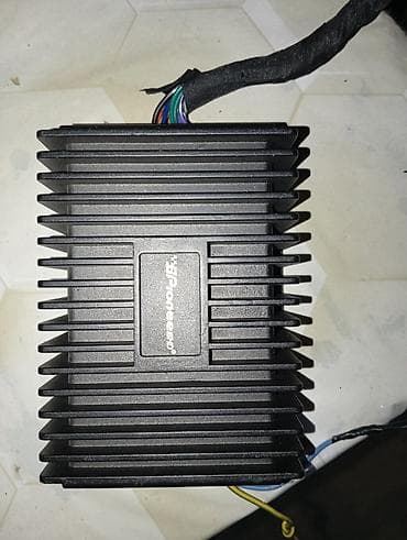 Pioneer markalı avtomobil audio gücləndiricisi - Kompakt, yivli — 1