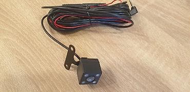 video reqistrator: Avtomobil DVR/videoqeydiyyatçı Xüsusiyyətlər: - Üç kameralı quruluş — 2