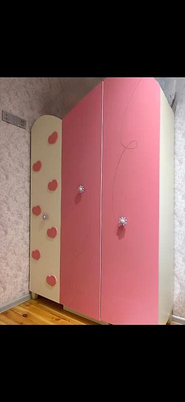 Qız üçün, 3 qapılı, Açılan, Düz dolab lalafo.az -da Qız üçün, 3 qapılı, Açılan, Düz dolab