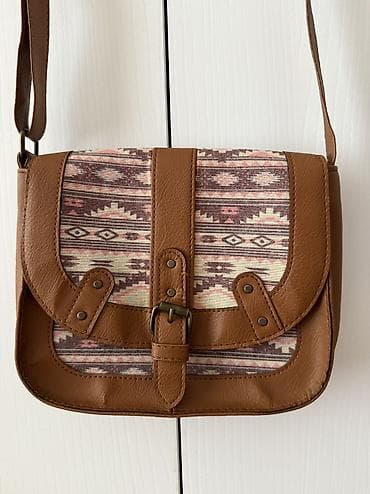 Çantalar: LC Waikiki-dən alınıb. Az istifadə olunub, şəkildən də göründüyü kimi — 2