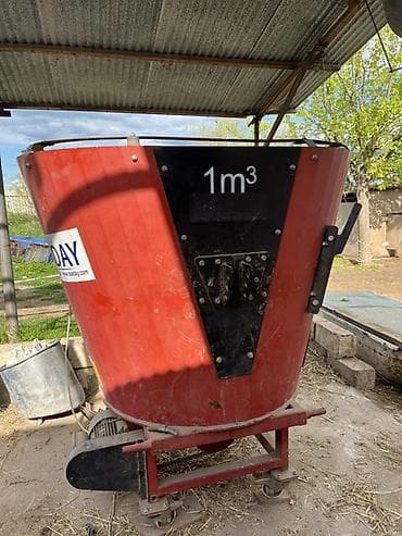 servis avadanliqlari: ÖZADAY elektrikli yem və ot qarışdırıcısı – 1 m³ - Həcm: 1 m³ (korpus — 3