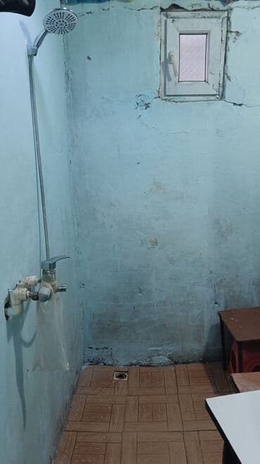 otaq yoldası: Kohne Corat merkeze cox yaxın yerde 4 otaq 2 kuxna hamam 104 kvadrat — 13