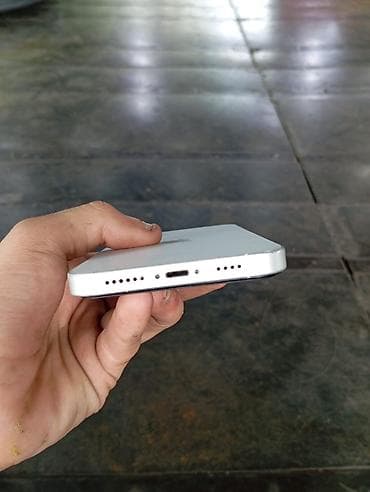 xarici hard disk satilir: IPhone Xr, 64 GB, Ağ, Face ID — 9