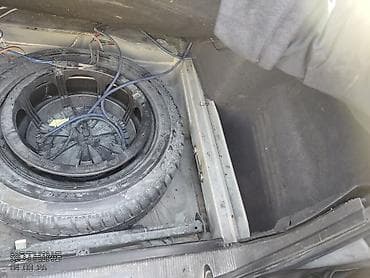 Mercedes-Benz E-Class (W210), gümüş rəng. Xarici: - Klassik W210 — 7