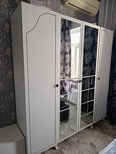 mebel ustu: Ağ rəngli yataq otağı mebel dəsti Tərkib: - 4 qapılı qarderob: 2 orta — 1