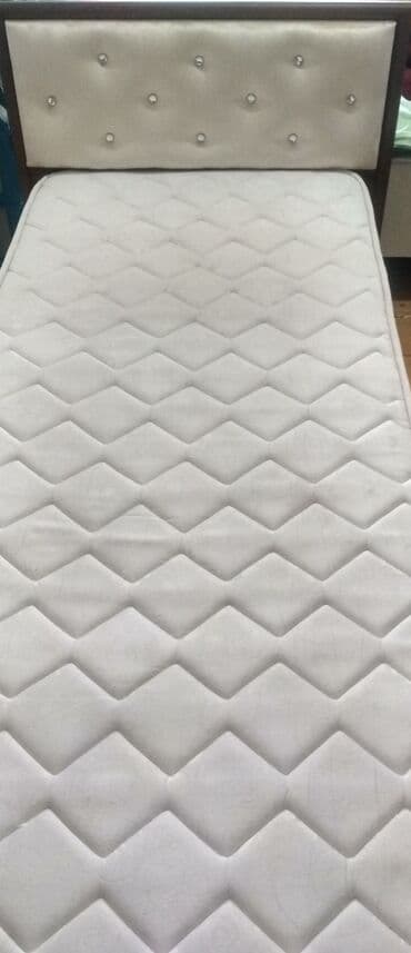 tek neferlik carpayilar: Bir nəfərlik kravat satılır.super vəziyyətdir matras bahalı — 1