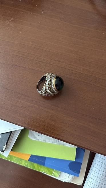 Üzük, Gümüş, Zümrüd