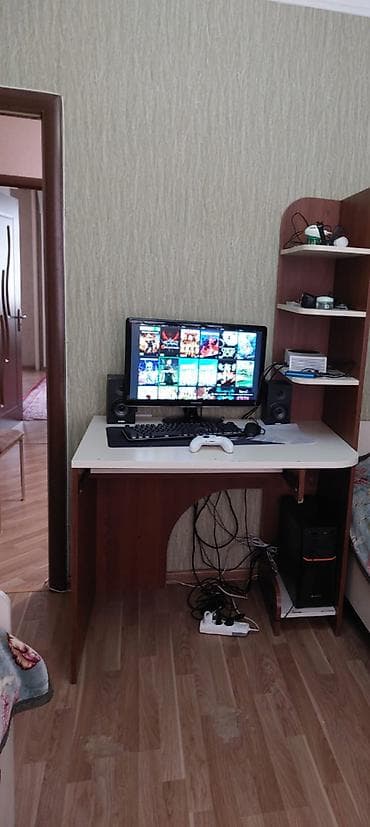 tabletka stul: Kompüter,yazi masası köçlə bağlı təcili satılır. İşlənmişdir təbii — 1