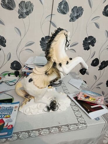 ваза напольная керамическая высокая: Dekorativ at heykəli - Material: gips(ərinti görünüşlü) - Rənglər — 2