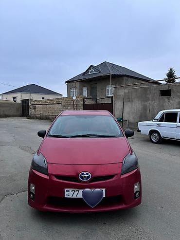 Toyota Prius: 1.8 l | 2011 il Hetçbek