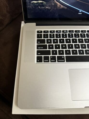 apple notebook qiymetleri: Apple MacBook Pro (gümüş rəng) Komplekt: - MacBook Pro noutbuku - — 17