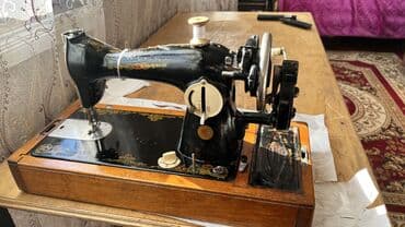 Əl qolu ilə işləyən klassik tikiş maşını - Model: mexaniki, əl — 10