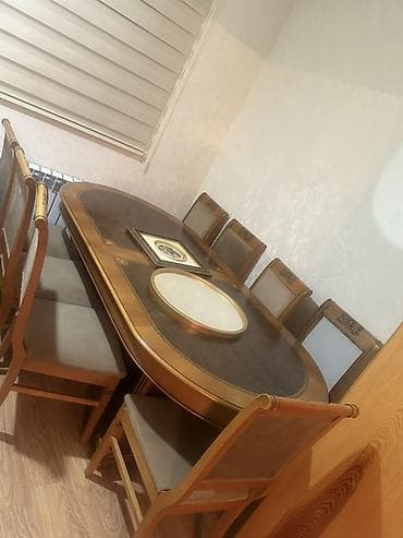 Qonaq otağı üçün, Açılmayan, Oval masa, 8 stul