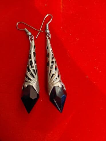 Sirga satilir .kotondan alinib.az taxilib