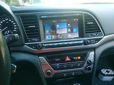 koreyadan masin: Hyundai Avante: 1.6 l | 2017 il Sedan — 9