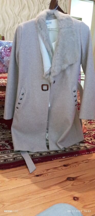 kəsilmiş əl şəkilləri: Salam ideal satıcısı 100manata almışam dar olduğu üçün satıram 80 — 2