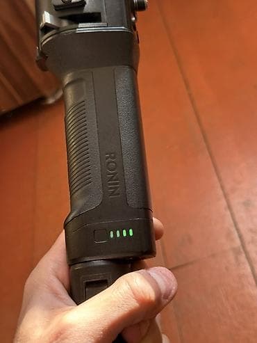 kamera gence: DJI Ronin seriyasından 3 oxlu əl gimballı stabilizator - Brend/model — 4