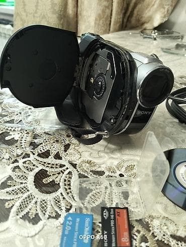 səs yazan kamera: Sony Handycam hibrid videokamera - Carl Zeiss Vario-Tessar obyektiv — 2